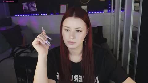 Lily online show from 11-12-25, 07:09