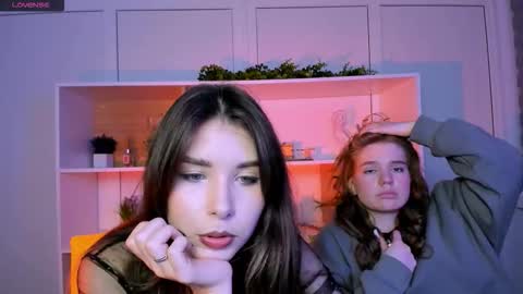 Lily online show from 11-13-25, 07:13