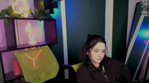 Lily online show from 03-22-26, 12:36