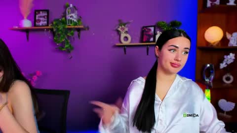 Lily online show from 04-22-26, 06:53