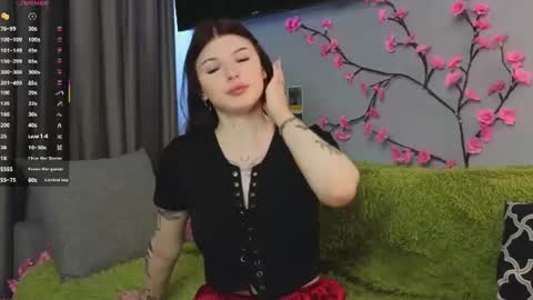 Lily online show from 06-21-26, 10:18