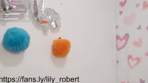 Snapshot of lily_robertss_ chatting on 09-20-25, 03:51 Lily Roberts online show from 09-20-25, 03:51