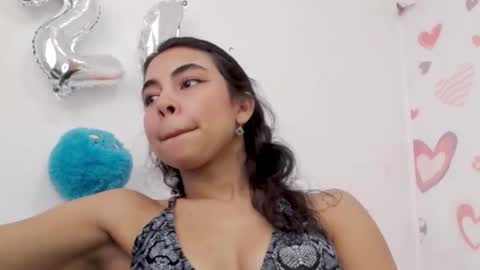 Snapshot of lily_robertss_ chatting on 09-28-25, 03:17 Lily Roberts online show from 09-28-25, 03:17