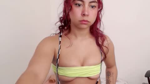 Snapshot of lily_robertss_ chatting on 01-06-26, 03:38 Lily Roberts online show from 01-06-26, 03:38