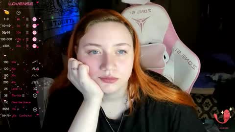 Snapshot of lily_shamy chatting on 03-11-26, 10:32 Alice online show from 03-11-26, 10:32