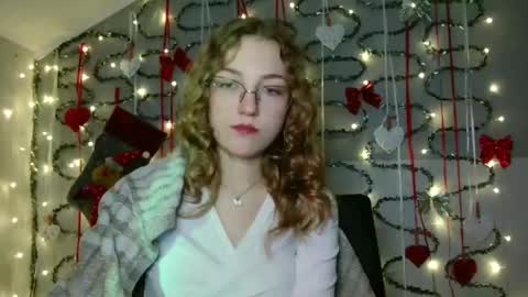 small lily online show from 12-05-25, 06:15