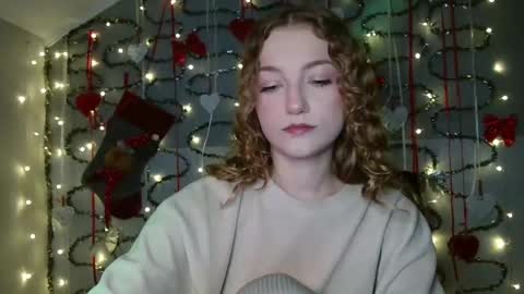 small lily online show from 12-19-25, 06:26