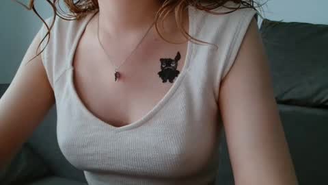 small lily online show from 04-25-26, 06:16