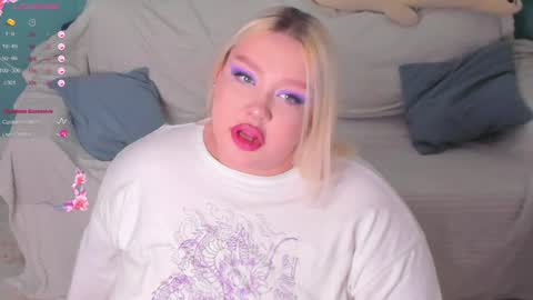 Snapshot of lilybelll chatting on 01-18-25, 07:15 Lily online show from 01-18-25, 07:15