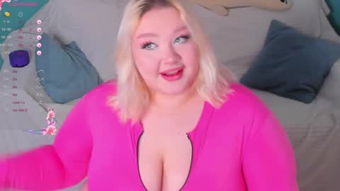Snapshot of lilybelll chatting on 02-03-25, 05:03 Lily online show from 02-03-25, 05:03
