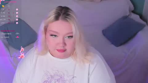Snapshot of lilybelll chatting on 02-11-25, 04:24 Lily online show from 02-11-25, 04:24