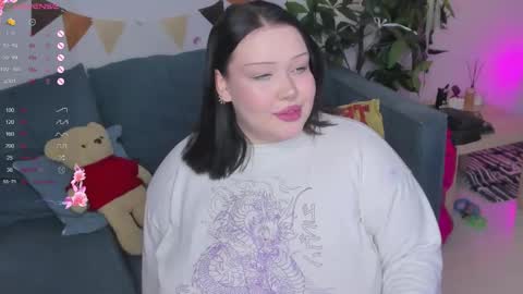 Snapshot of lilybelll chatting on 09-25-25, 05:05 Lily online show from 09-25-25, 05:05