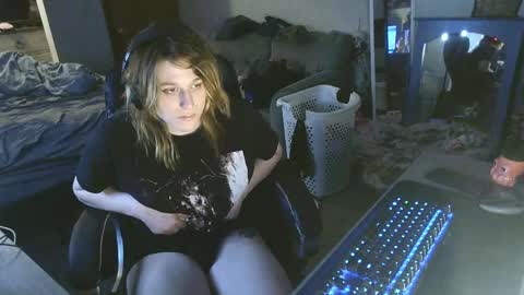 lilybvixen online show from 04-23-26, 02:46