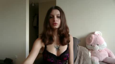 lilycandy_ online show from 10-20-25, 10:05