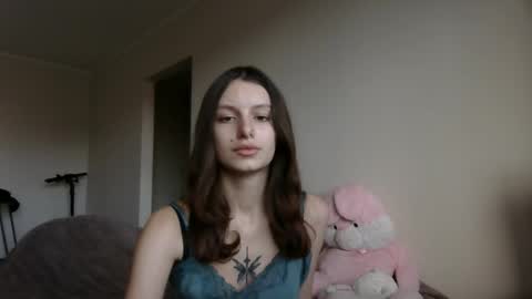 lilycandy_ online show from 10-21-25, 10:38