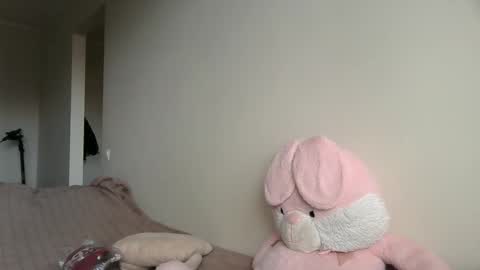 lilycandy_ online show from 11-04-25, 10:14