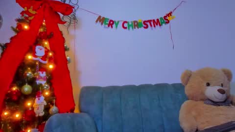 Snapshot of lilydolll chatting on 12-21-25, 04:30 Lily online show from 12-21-25, 04:30