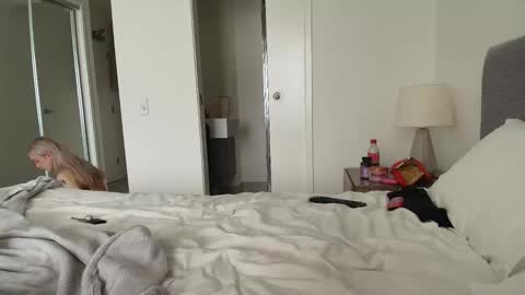 lilyflex online show from 04-28-26, 01:04