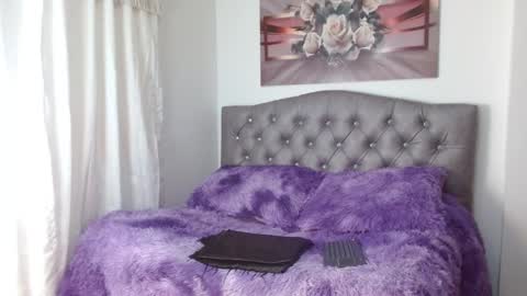 lilyfox23 online show from 02-26-25, 12:36