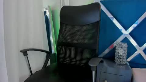 Sweetie Lily online show from 03-09-26, 01:37