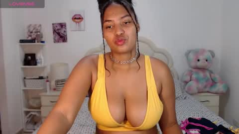 Snapshot of lilyjacksonn chatting on 01-24-25, 10:19 Lily.. online show from 01-24-25, 10:19