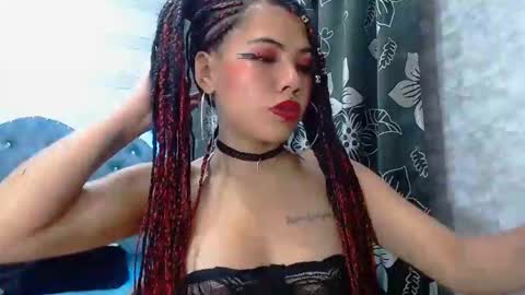 lilyjamesx online show from 02-13-25, 03:07