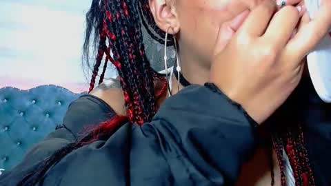 lilyjamesx online show from 02-16-25, 12:19