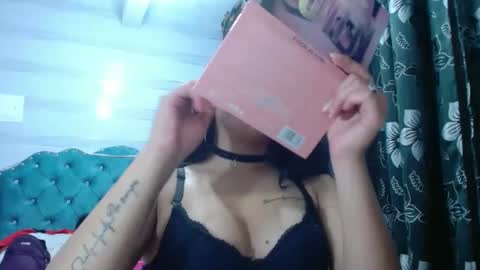 lilyjamesx online show from 02-21-25, 08:49