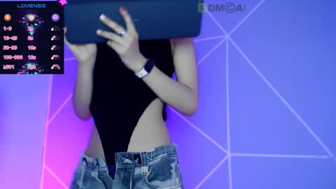 Liliana louise online show from 11-28-25, 12:24