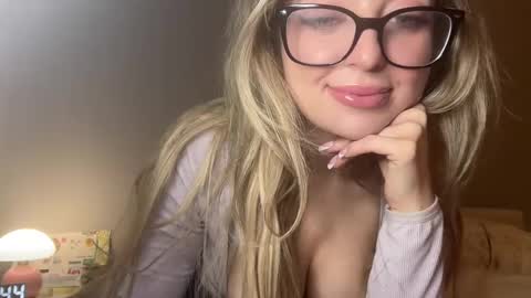 LilyMae online show from 01-11-25, 06:44