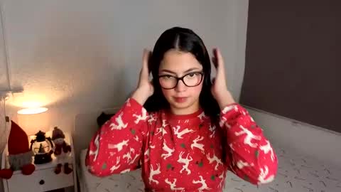 LillyPanda online show from 11-30-25, 08:24