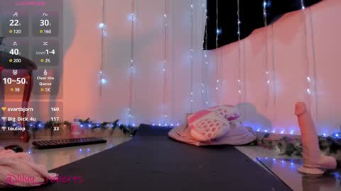 Lily Roberts  online show from 12-31-24, 05:22