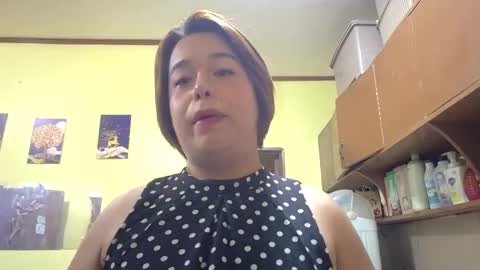 Snapshot of lilysette chatting on 05-17-26, 10:00 lilysette online show from 05-17-26, 10:00