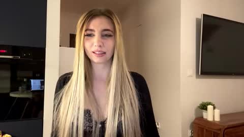 Lily online show from 03-16-26, 06:34