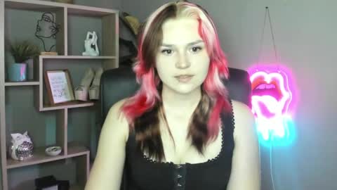 Lily online show from 06-07-26, 01:37
