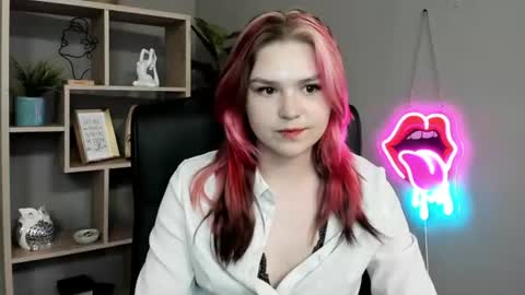 Lily online show from 06-14-26, 01:46