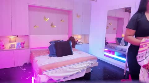 lilywhitee1 online show from 01-16-26, 04:16