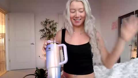 Lily Monroe online show from 01-12-26, 01:05