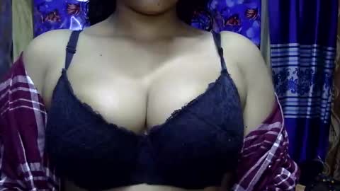 limaakter246618 online show from 01-17-26, 09:58