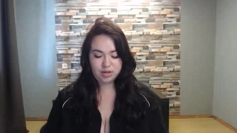 Snapshot of limalagris chatting on 05-16-26, 06:43 busty princess online show from 05-16-26, 06:43