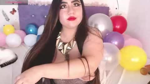 Snapshot of lin_jayani chatting on 06-11-26, 05:05 Lin online show from 06-11-26, 05:05