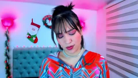 Snapshot of lina_bedoya chatting on 12-14-24, 12:01  Lina Bedoya  online show from 12-14-24, 12:01