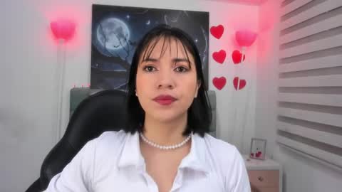 Snapshot of lina_bedoya chatting on 03-11-25, 11:44  Lina Bedoya  online show from 03-11-25, 11:44