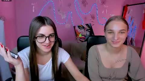 lina_fox12 online show from 06-17-26, 05:43