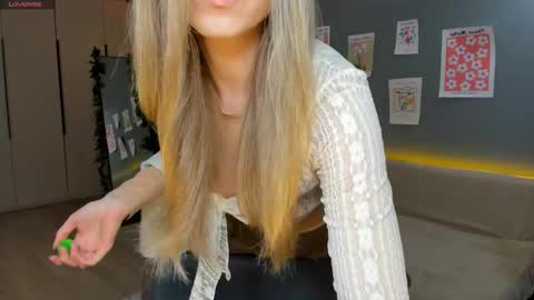 Lina online show from 02-27-26, 01:22