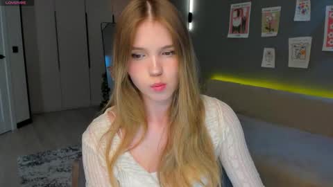 Lina online show from 03-10-26, 01:38