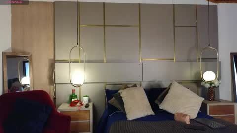 Lina online show from 04-25-26, 07:11