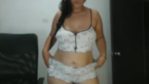 Snapshot of lina_playful chatting on 04-29-26, 02:10 iiisabella online show from 04-29-26, 02:10