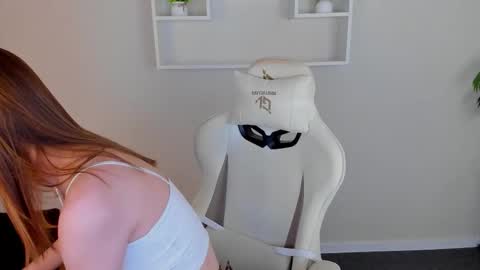 LINA online show from 10-13-25, 03:17