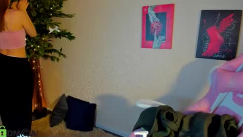 LINA online show from 12-17-25, 01:11